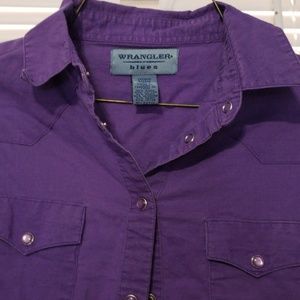 Womens Wrangler shirt